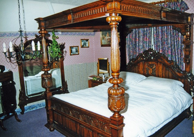 Four Poster Bed