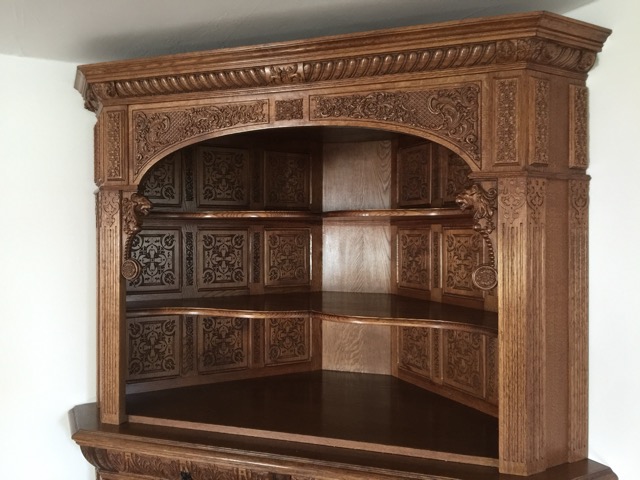 Carved Corner Cupboard Top